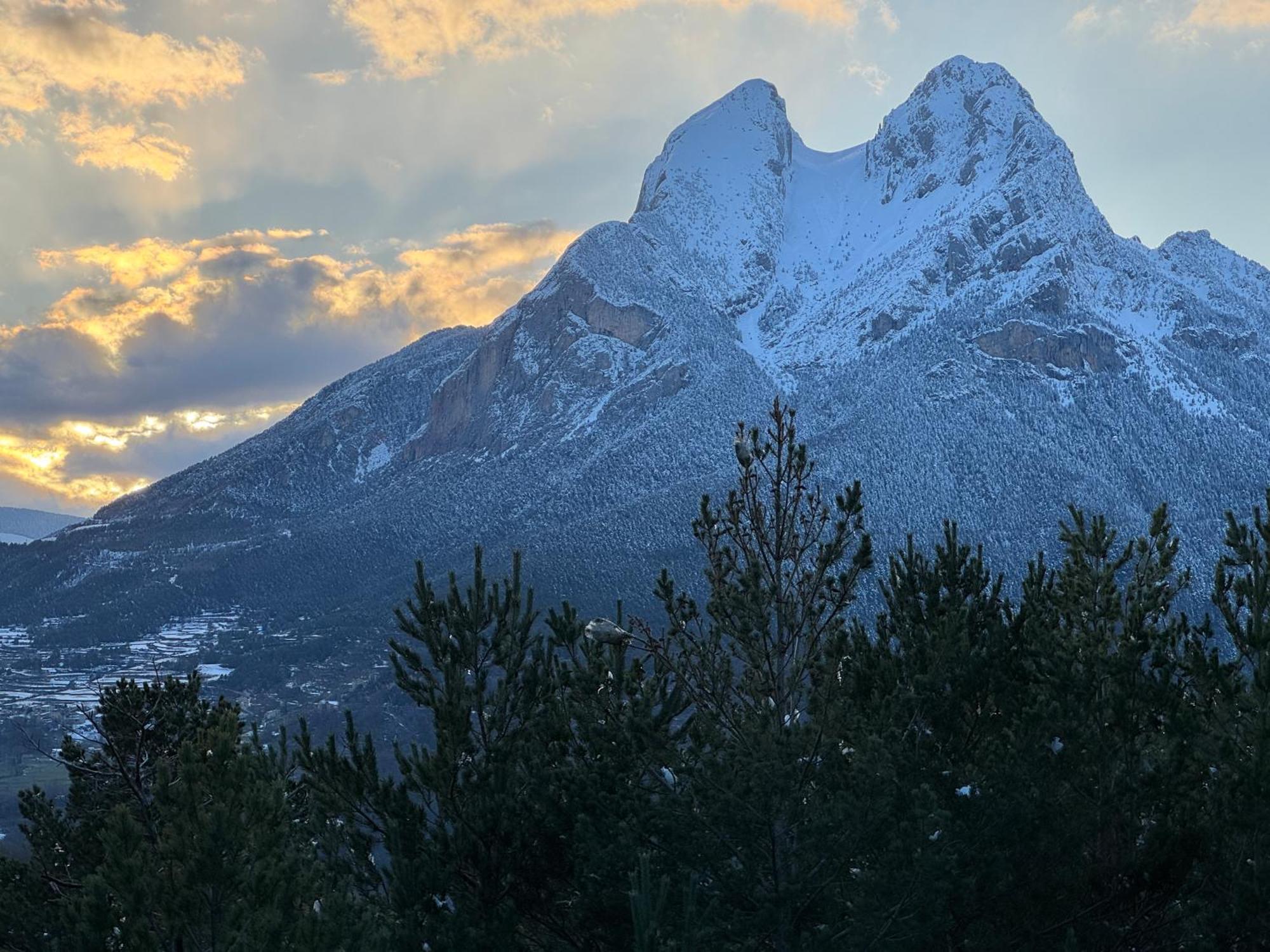 La Cara Nord , Alojamiento Turistico ,Saldes, A Los Pies Del Pedraforca, Apartamento 외부 사진